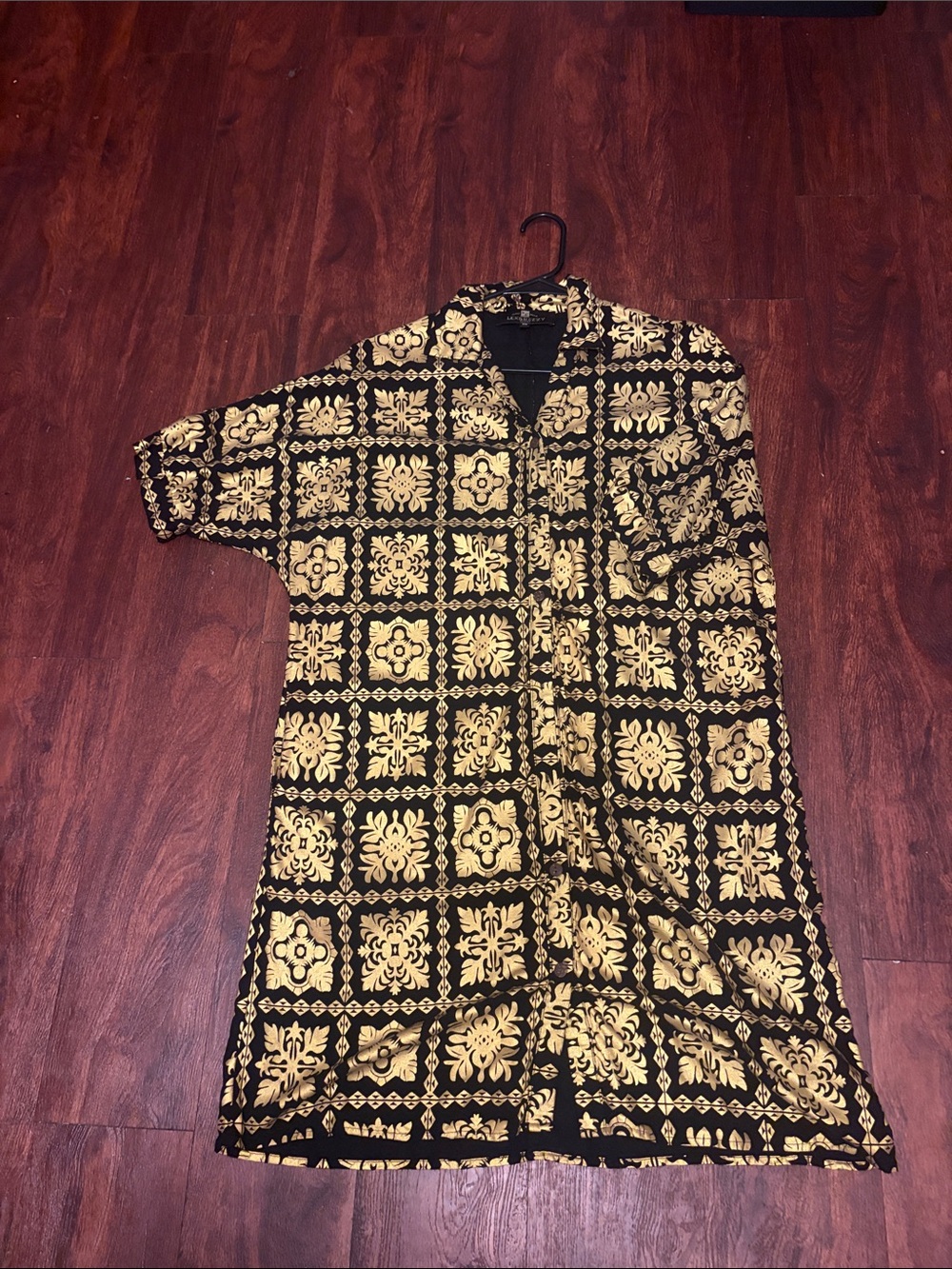 LexBreezy Aloha Button Down Dress — Quilt Metallic Black/Gold